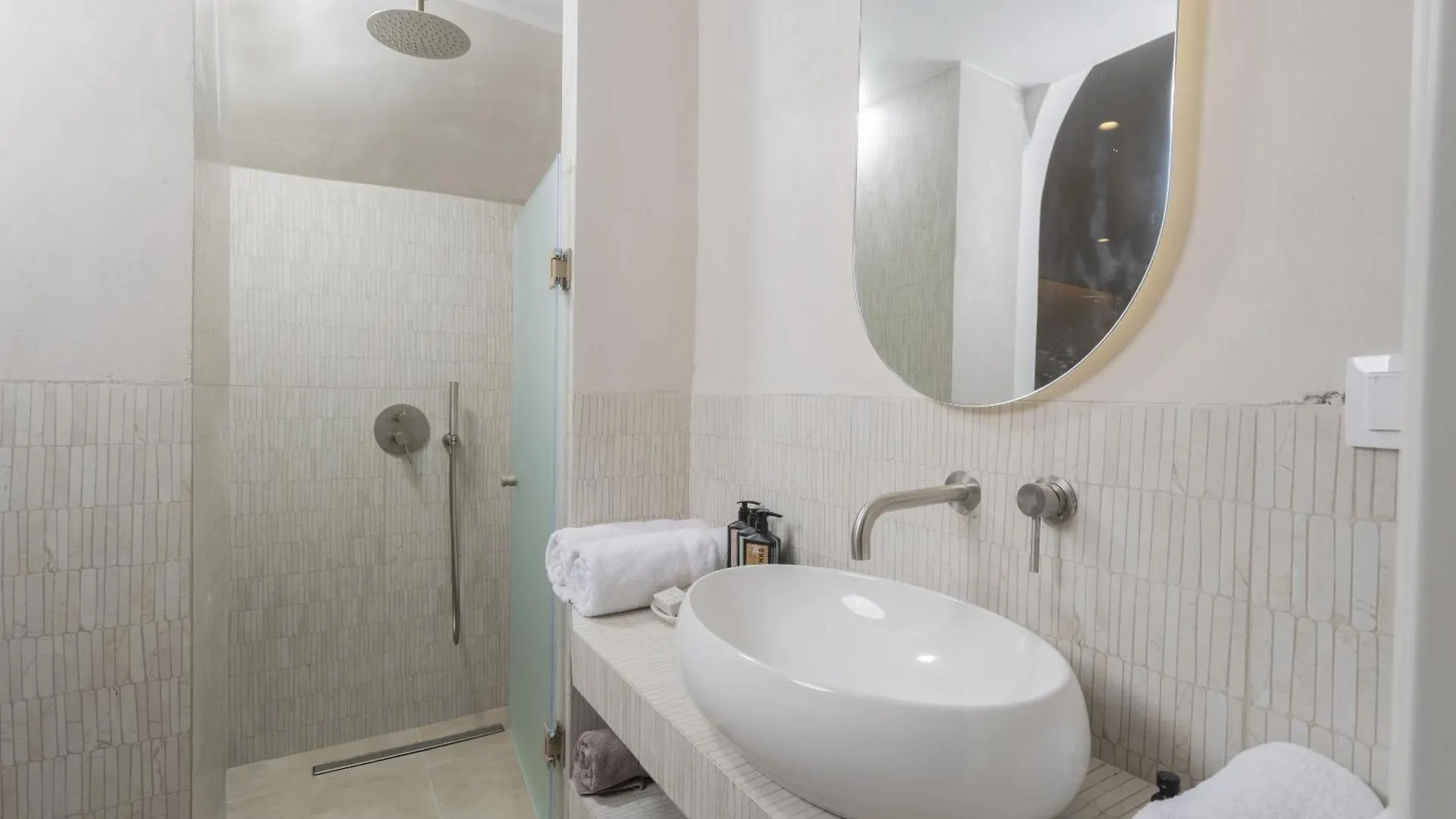 Nusa Suites & Villas Pefkochori 0*,  Greece