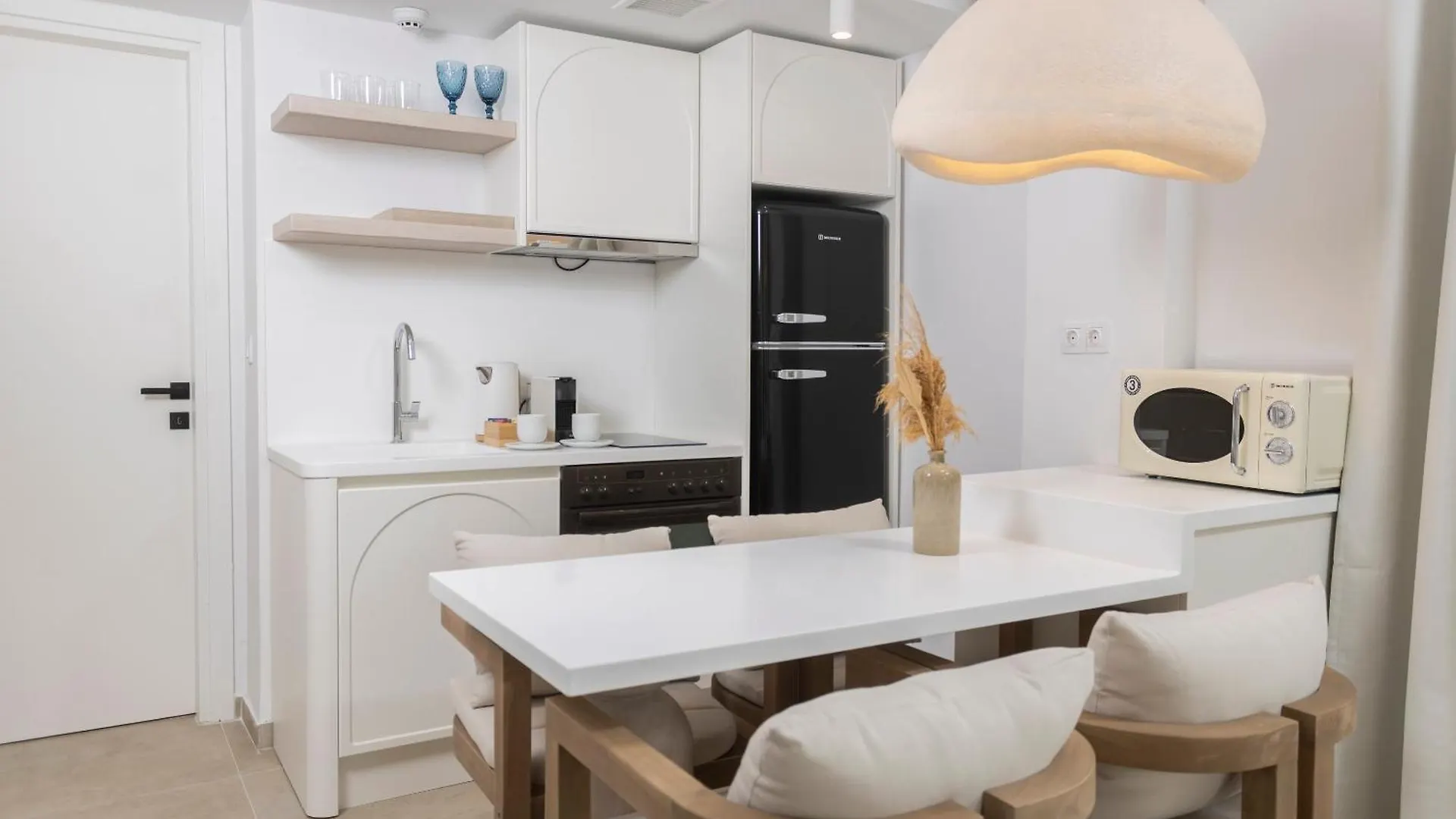 Nusa Suites & Villas Pefkochori 0*,  Greece