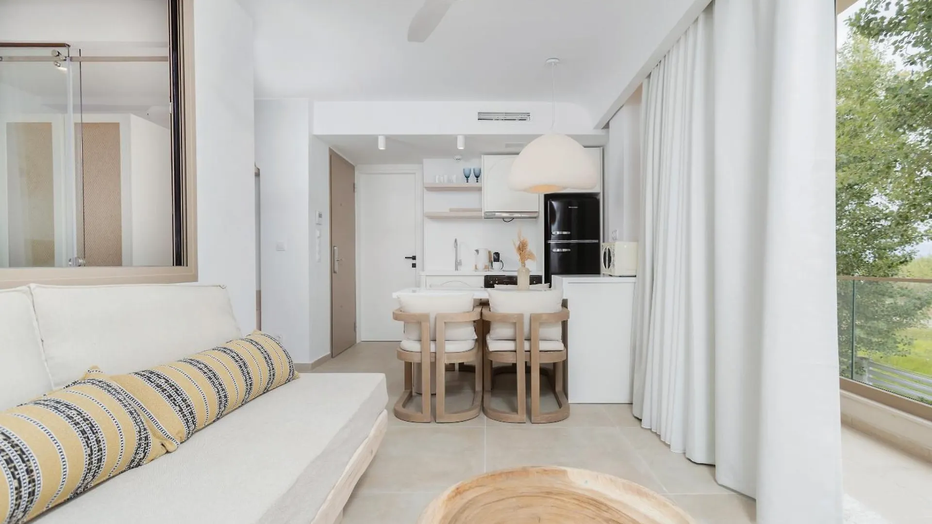 Nusa Suites & Villas Pefkochori Greece