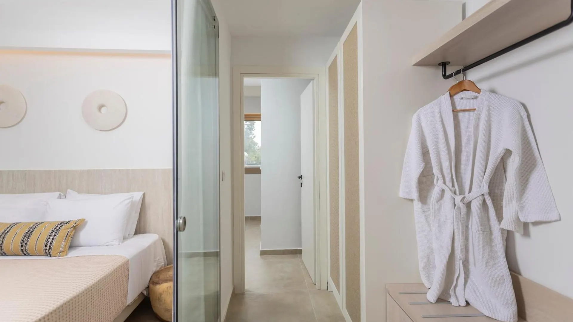 Nusa Suites & Villas Pefkochori 0*,