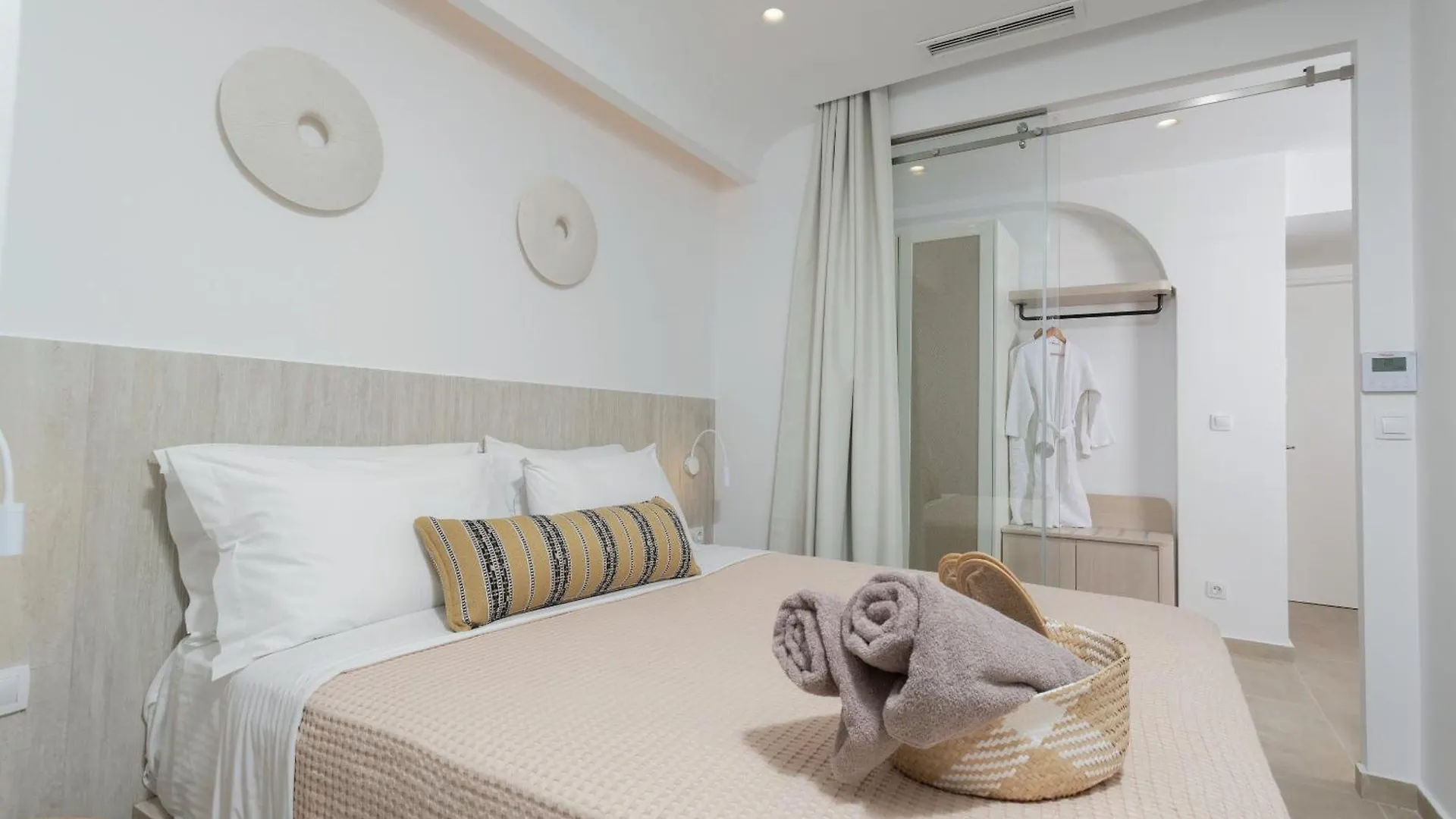 Nusa Suites & Villas Pefkochori 0*,  Greece