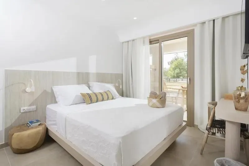 Nusa Suites & Villas Pefkochori Aparthotel