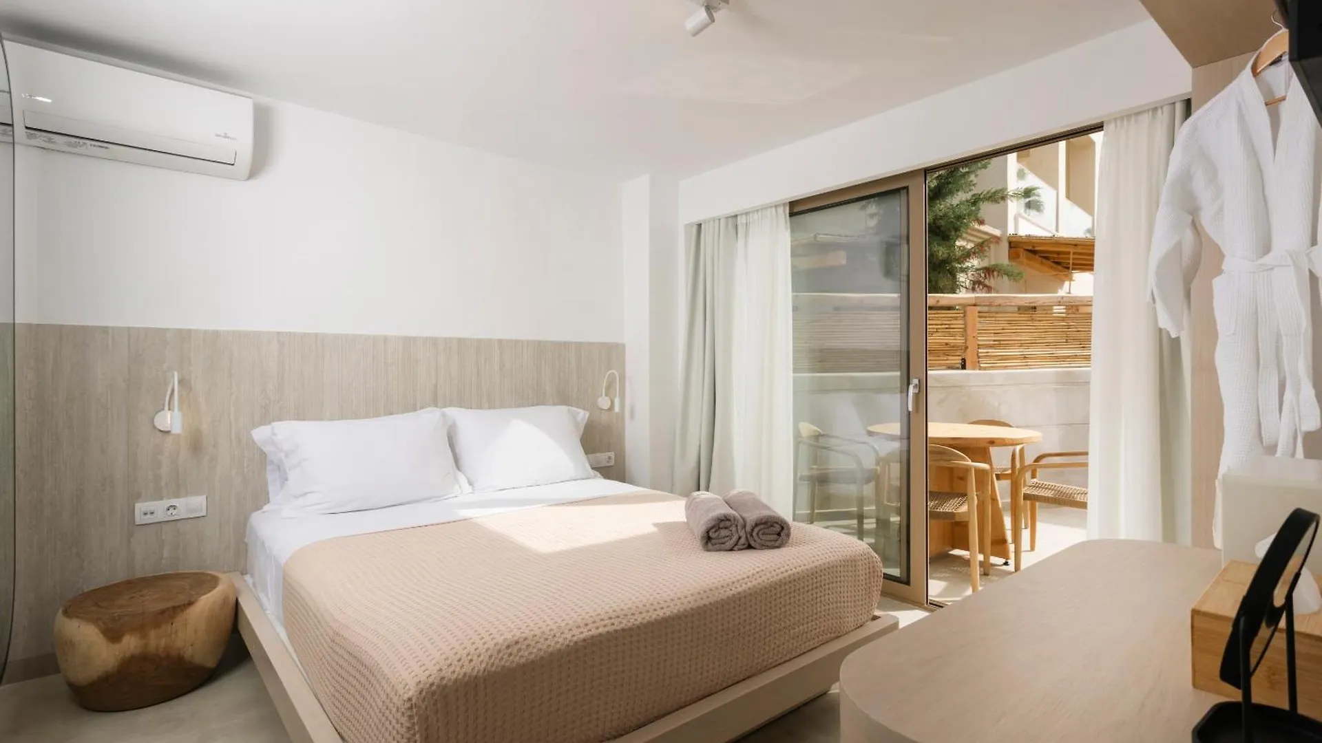 Aparthotel Nusa Suites & Villas Pefkochori