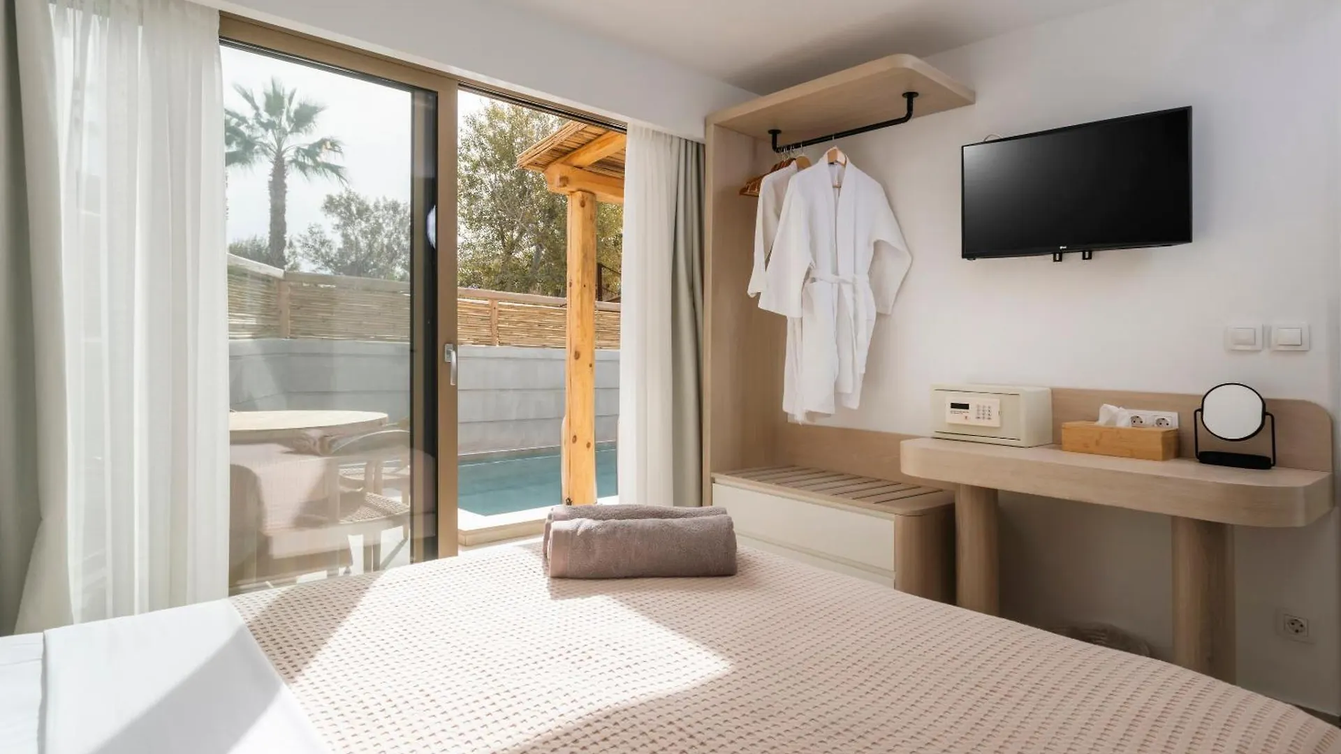 Nusa Suites & Villas Pefkochori
