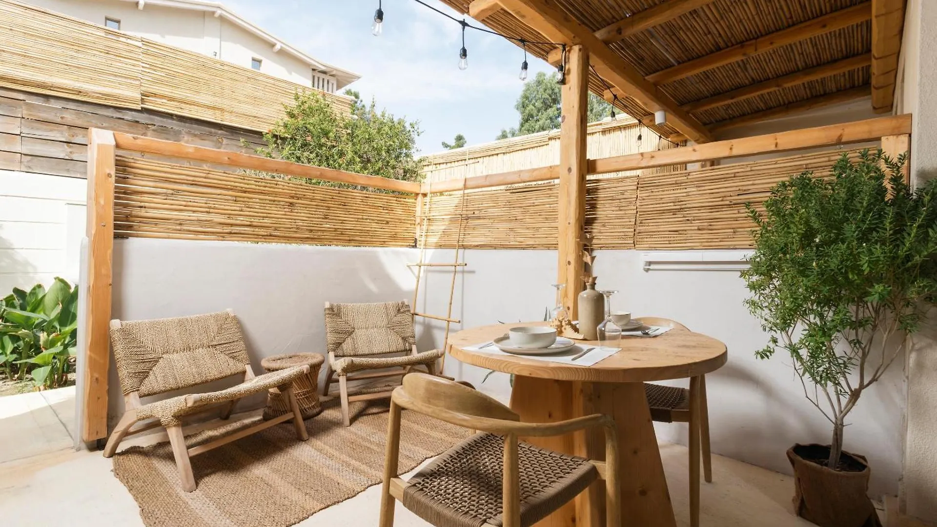 Nusa Suites & Villas Pefkochori 0*,