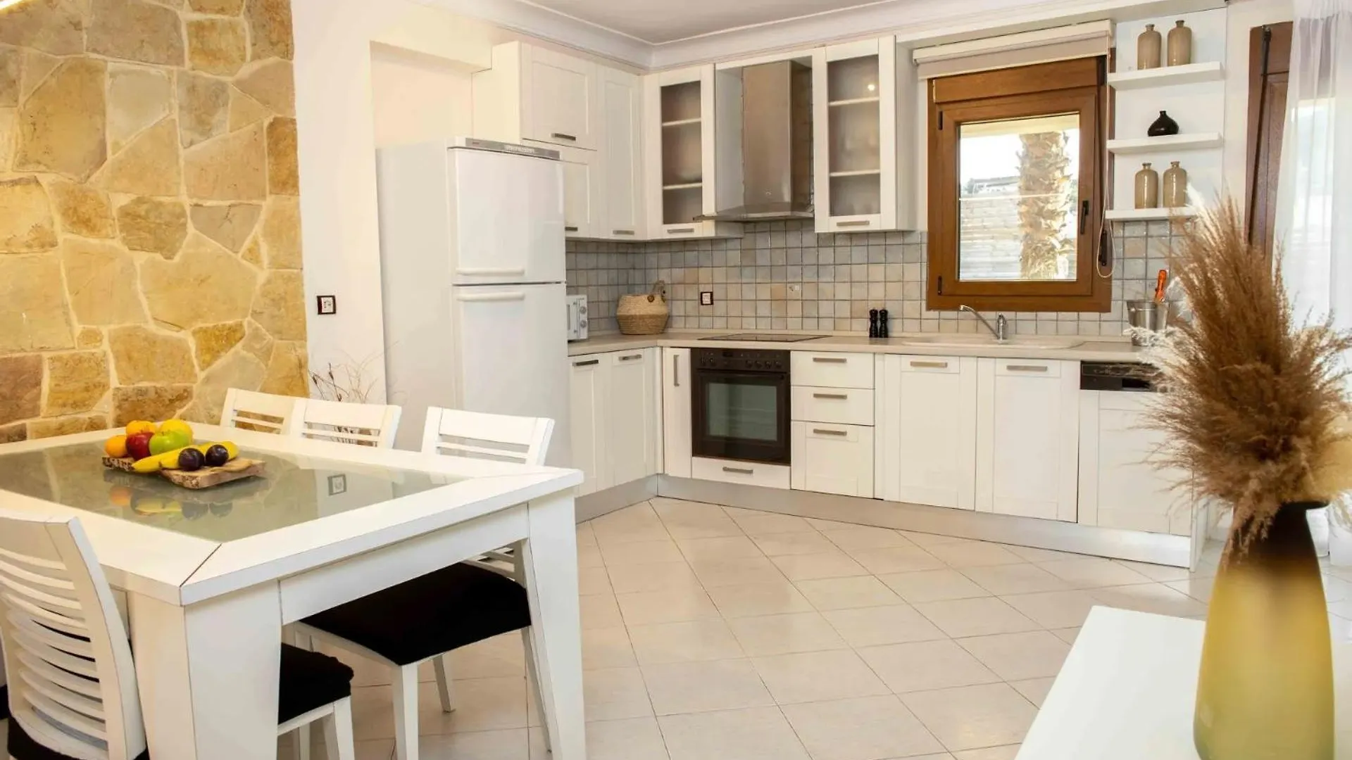 Nusa Suites & Villas Pefkochori