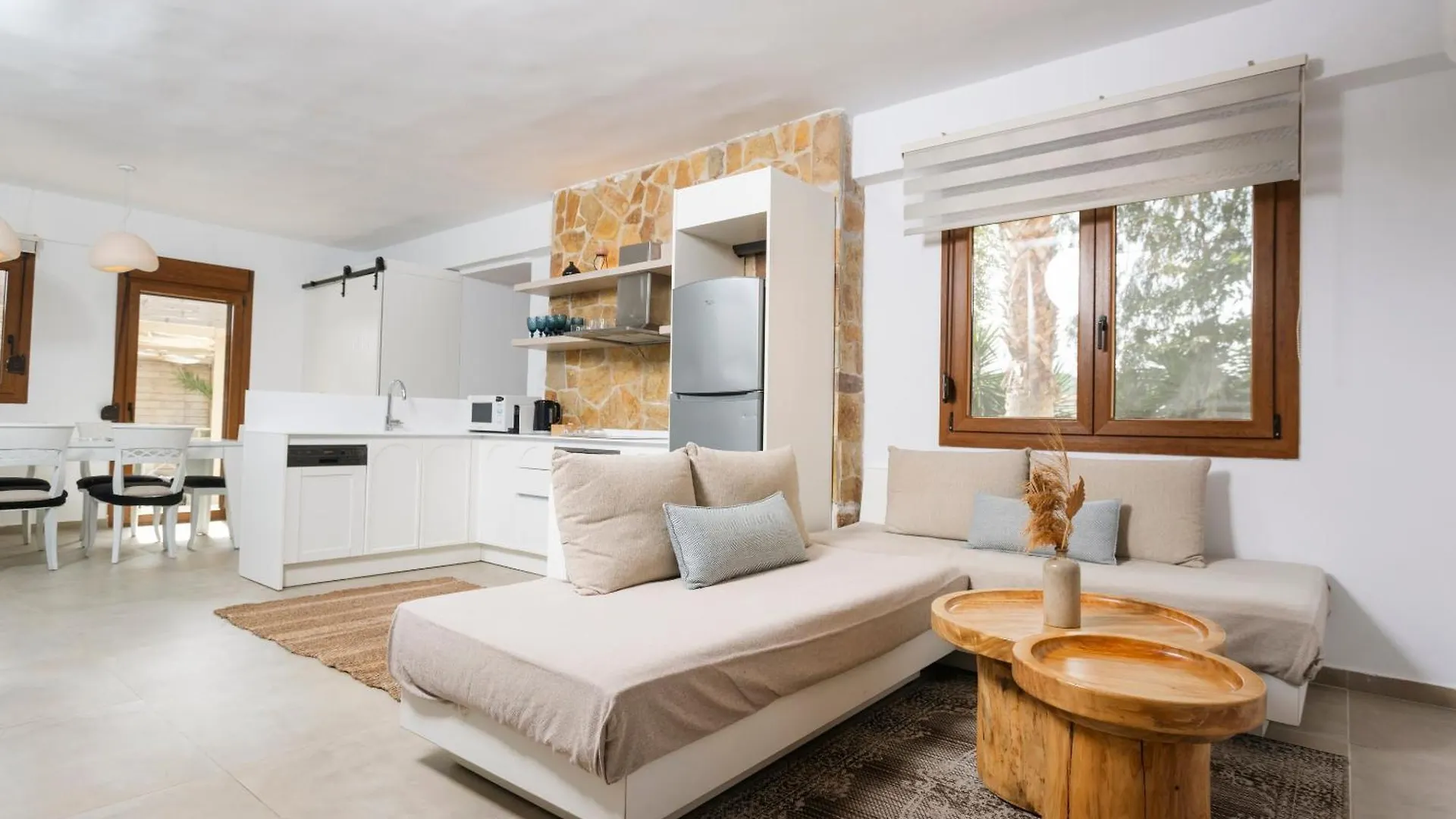 Nusa Suites & Villas Pefkochori 0*,  Greece