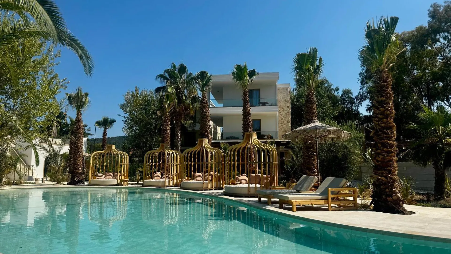 Nusa Suites & Villas Pefkochori Grecja