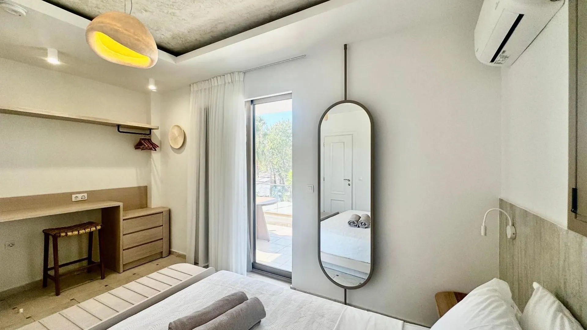 Nusa Suites & Villas Pefkochori 0*,